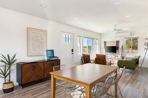House, 2 Bedrooms | Dining