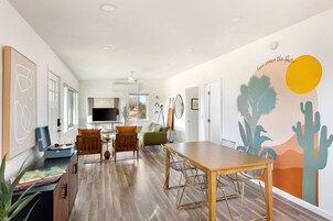 House, 2 Bedrooms | Dining