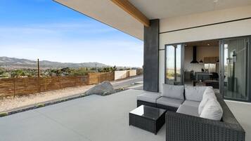 House, 2 Bedrooms | Property grounds