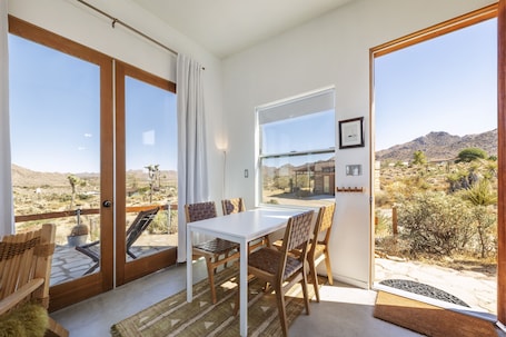 House, 2 Bedrooms | Outdoor dining