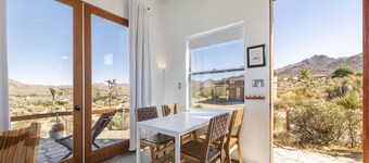 Jensen House - Incredible Desert Views 2 Bedroom Home by RedAwning