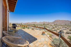 House, 2 Bedrooms | Terrace/patio