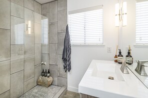 House, 2 Bedrooms | Private kitchen - Live Centered W/ Hot Tub, Fire Pit In Joshua Tree 2 Bedroom Home by RedAwning (Joshua Tree)