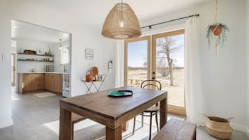 House, 1 Bedroom | Dining