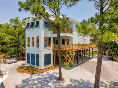 Waterlemon Cay 1 Luxury Villa on Indian Bay with Boat Dock