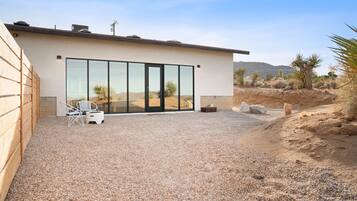 House, 1 Bedroom | Property grounds