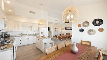 House, 4 Bedrooms | Interior