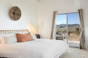 House, 4 Bedrooms | 4 bedrooms, individually decorated, individually furnished, free WiFi - Rancho Nopales Jt - Pool, Hot Tub, Hammocks, Fast Wifi + Views! 4 Bedroom Home by RedAwning (Joshua Tree)
