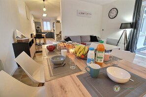 Dining - Trémélois - TREMEL - Gîte (TREMEL)