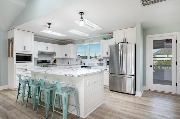 House, 4 Bedrooms | Private kitchen | Fridge, coffee/tea maker, toaster - A Lil' Tipsea 4 Bedroom Home by RedAwning (Port Bolivar)