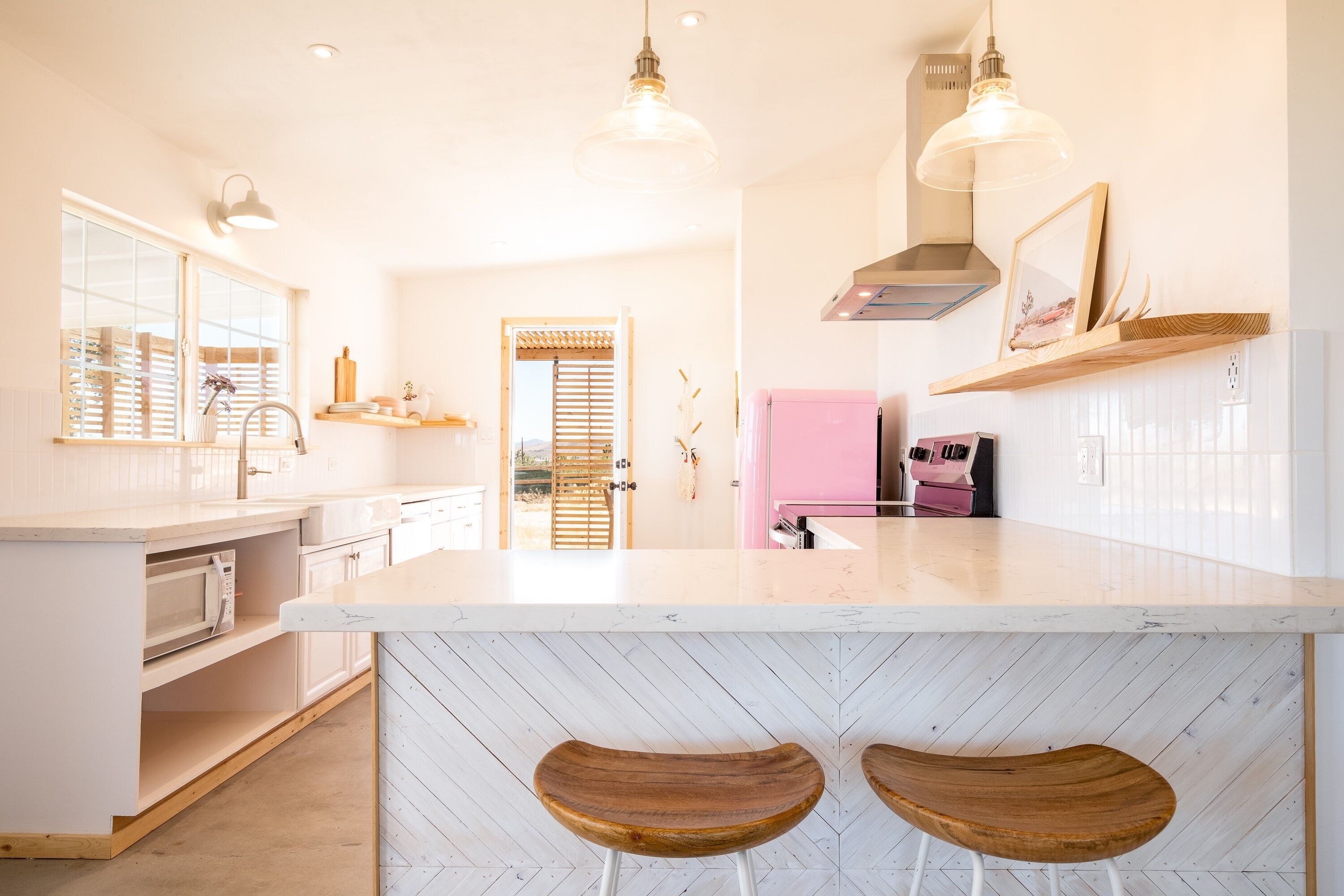 House, 2 Bedrooms | Private kitchen | Fridge, oven, coffee/tea maker