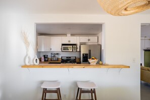 House, 3 Bedrooms | Private kitchen | Fridge, oven, coffee/tea maker - Easy Rider Ranch - Hot Tub, Fire Pit & Hammocks Under The Stars! 3 Bedroom Home by RedAwning (Yucca Valley)