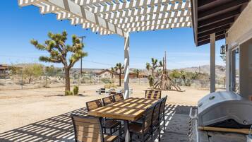 House, 4 Bedrooms | Property grounds