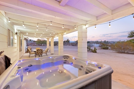 Bañera de hidromasaje exterior