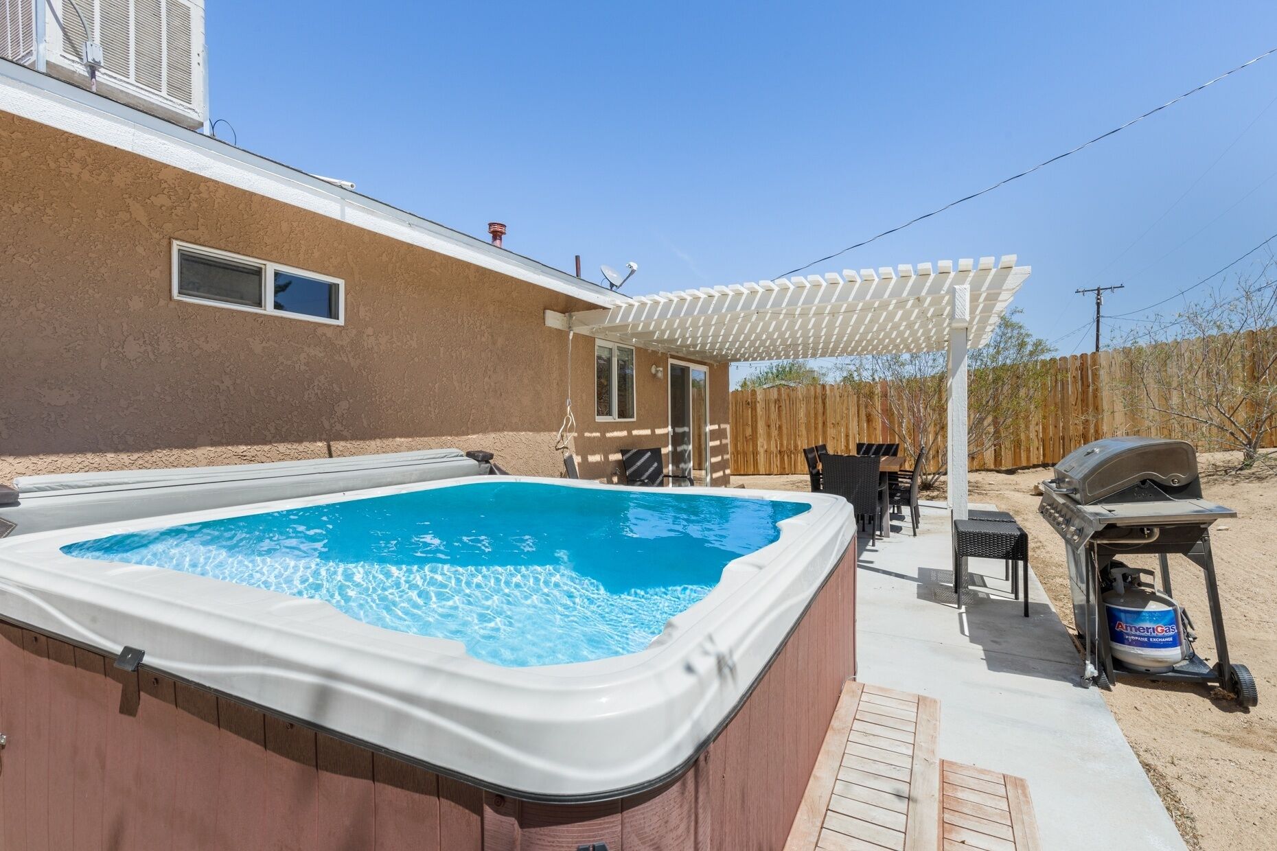 House, 3 Bedrooms | Outdoor spa tub