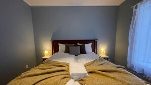 Apartment | 2 bedrooms, WiFi (free), bed sheets - Charming 2-bed Apartment in Stavanger (Stavanger)
