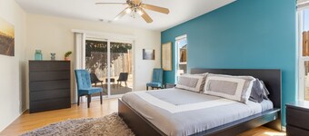 Colorful Cactus - Hot Tub, Bbq And Fire Pit! 4 Bedroom Home by RedAwning