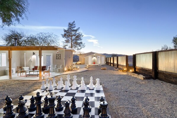House, 4 Bedrooms | Property grounds