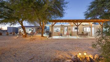 House, 4 Bedrooms | Exterior