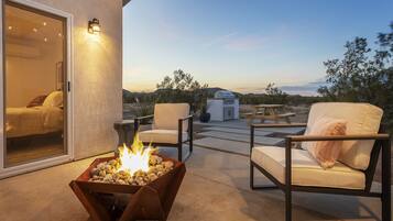 House, 2 Bedrooms | Property grounds