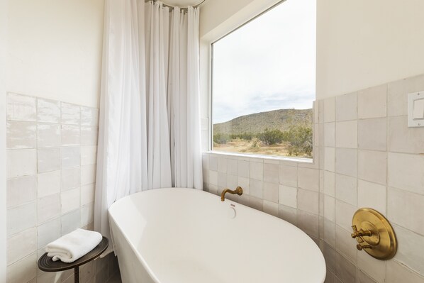 House, 2 Bedrooms | Bathroom