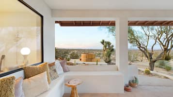 House, 2 Bedrooms | Property grounds