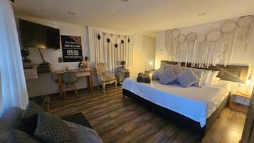 Junior Suite Vista Malla | Egyptian cotton sheets, premium bedding, down comforters