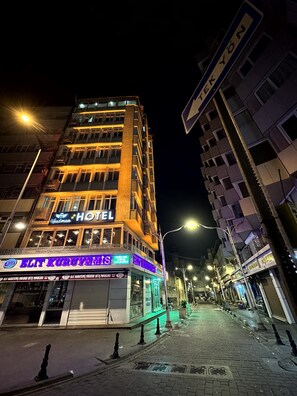Exterior detail - Headman Hotel (Gaziantep)
