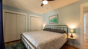 2 sovrum, strykjärn/strykbräda, wi-fi och sängkläder