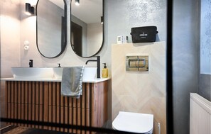 Shower - Beautiful apartment in Stezyca with sauna (Stezyca)
