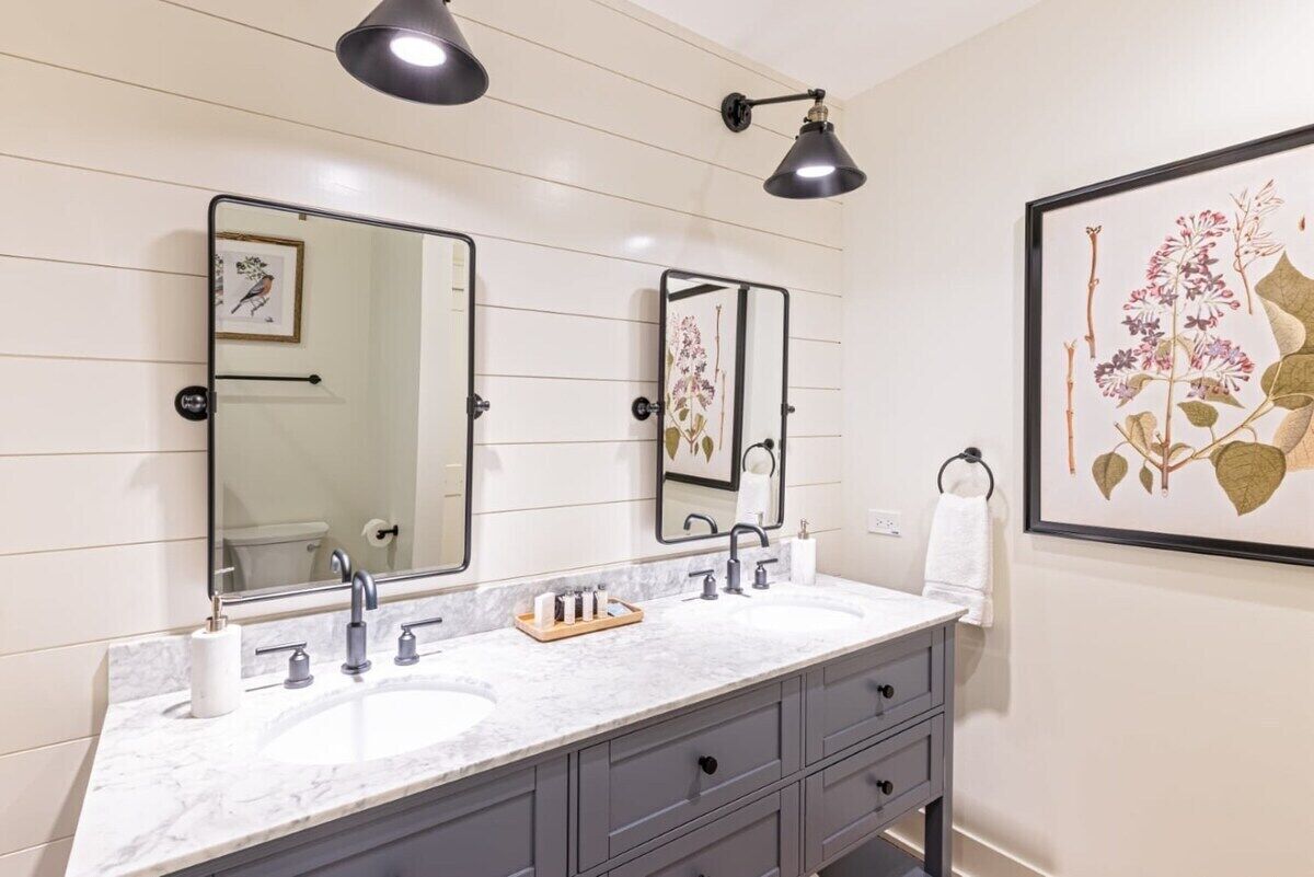 Dutxa, assecador de cabells i tovalloles 