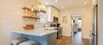 Charming Downtown Farmhouse Apartment #1