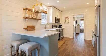 Charming Downtown Farmhouse Apartment #1