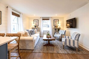 Televisión y oficina 