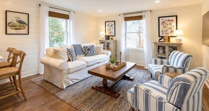 Charming Downtown Farmhouse Apartment #3