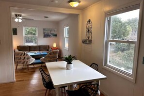 Interior - SandyPaws-0.5mi ToSound & 1mi ToBeach PetFriendly! (Kill Devil Hills)