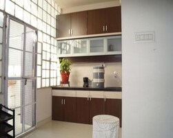 House | Private kitchen | Fridge, microwave, oven, stovetop