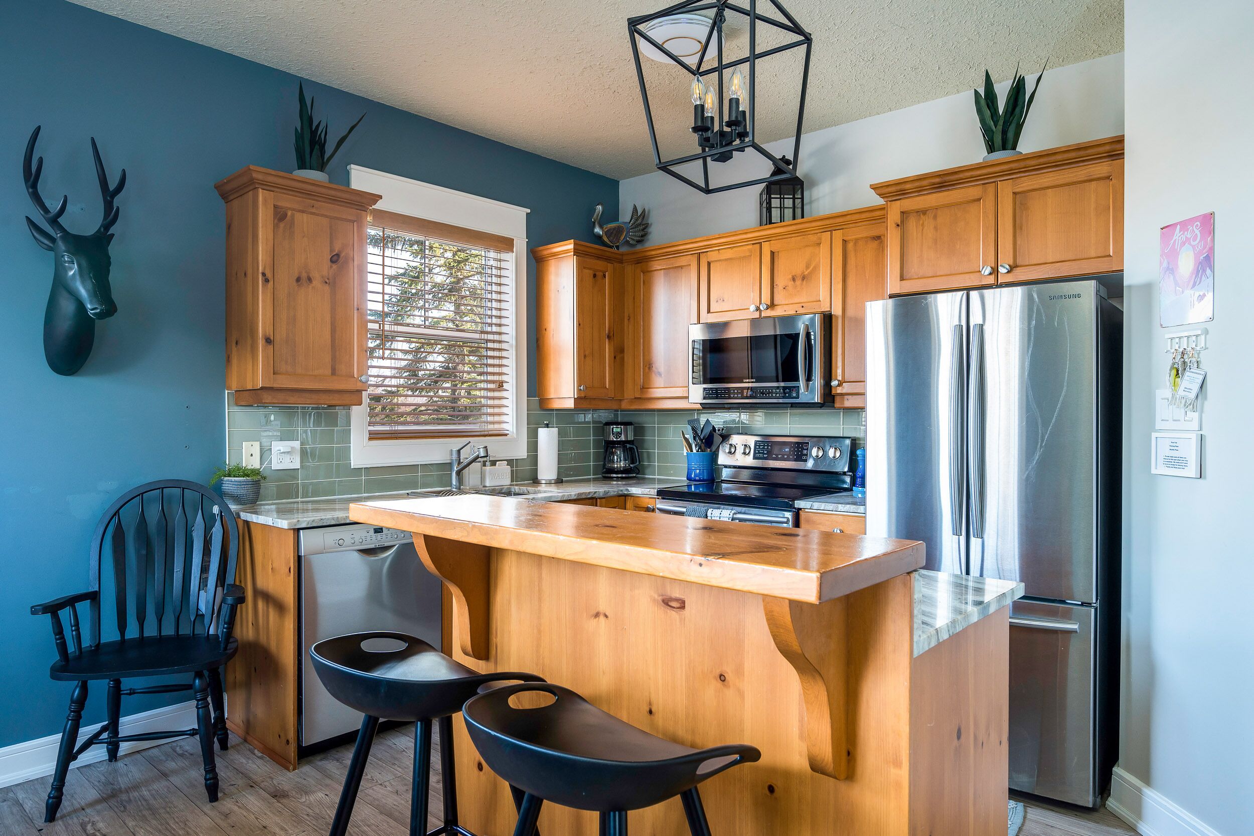 冰箱、微波炉、烤箱、炉灶