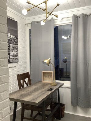 Dining - Cozy Cape Cod Home! (Richmond)