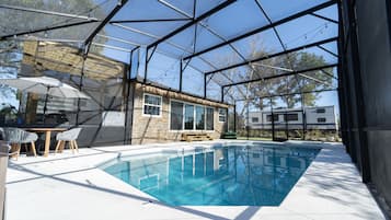 Piscina externa, piscina aquecida