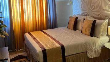 Iron/ironing board, free WiFi