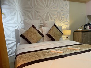 Deluxe Condo | Iron/ironing board, free WiFi - Avida Tower Davao  (Davao)