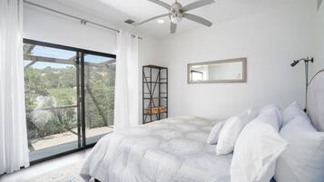 3 bedrooms, desk, iron/ironing board, free WiFi