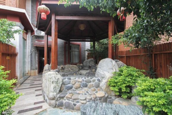 Room - Xinjia Yuquan Hot Spring Hotel (Mile)