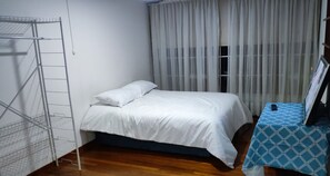 1 室のベッドルーム、WiFi