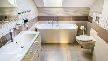 Bathtub