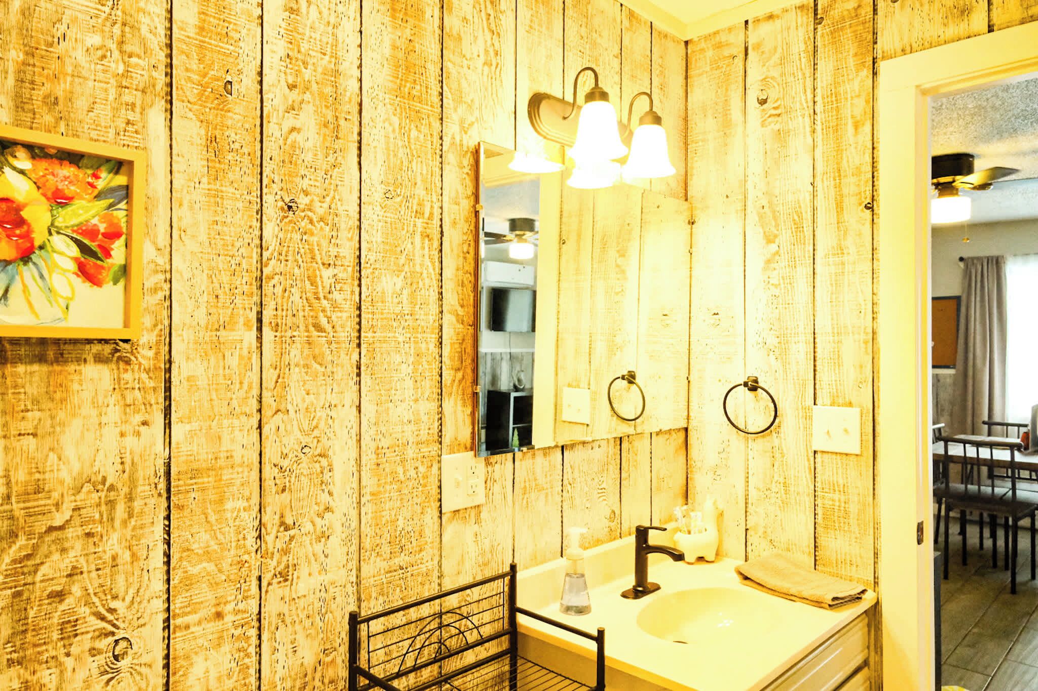 Bruser, hårtørrer, håndklæder