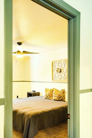 2 bedrooms, desk, iron/ironing board, travel cot