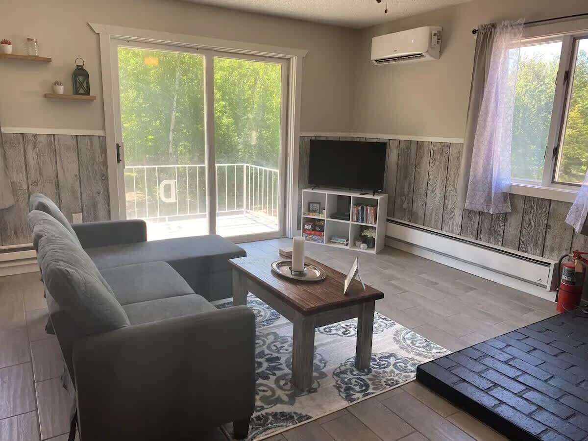 Smart TV, chimenea, Netflix y futbolito 