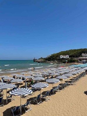 Beach nearby - Mobilehome with air conditioning, terrace and pool (Peschici)